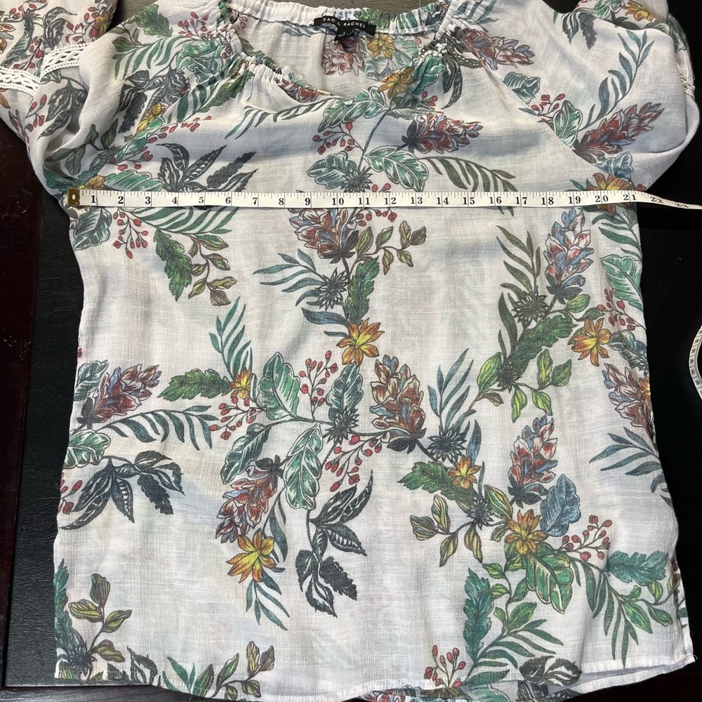 Zac & Rachel floral blouse size large - Picture 7 of 8
